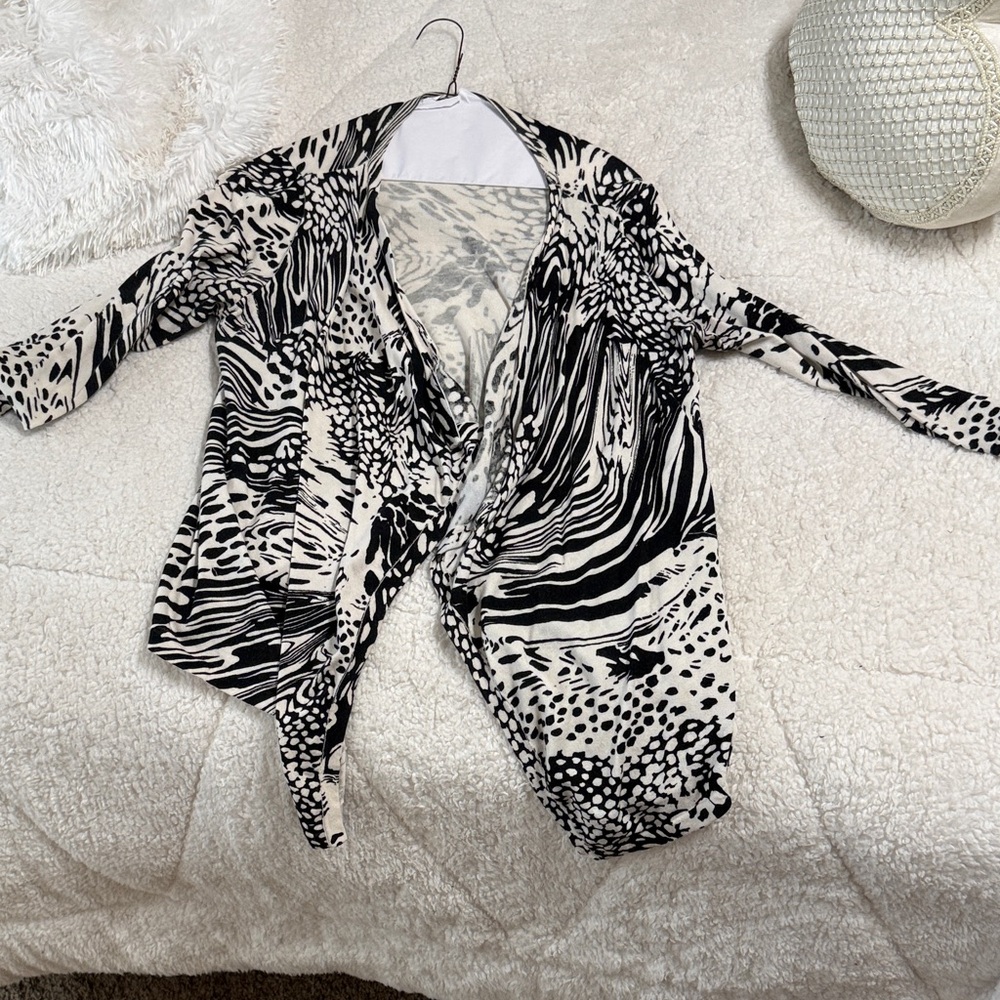 August Silk Monochrome designed cardigan